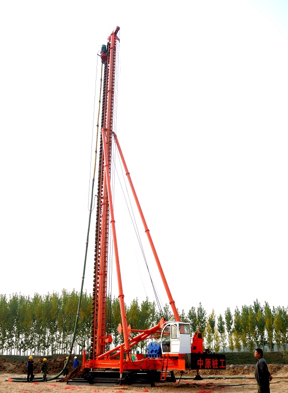26米長螺（luó）旋（xuán）鑽機